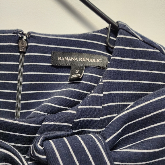 Banana Republic Navy Striped Top S - Picture 2 of 5